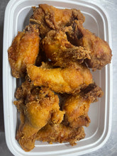 Load image into Gallery viewer, Crispy Chicken Wings 12 pieces
